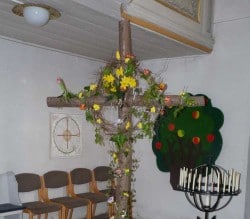Osterkreuz Kirche Fraureuth
